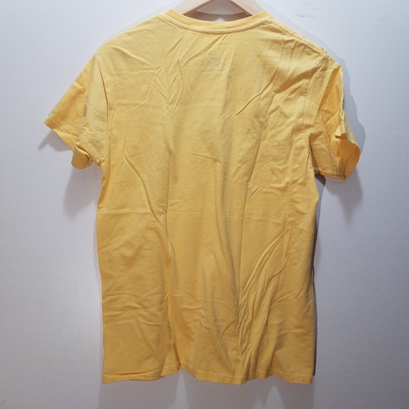 Disney Chip & Dale Chipmunks Graphic T-Shirt Family Men's Medium M Yellow Unisex - Picture 4 of 6